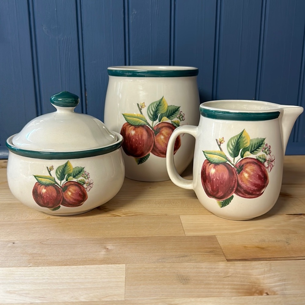 Casuals by China Pearl Apple Motif